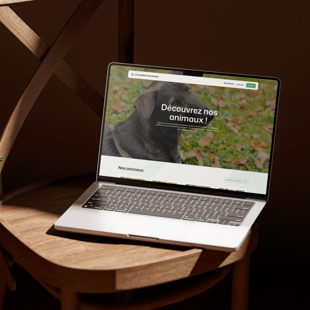 Présentation du site de présentation du refuge sur un ordinateur